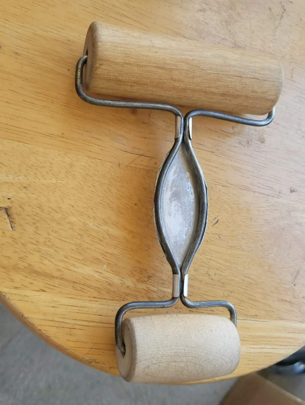 Vintage Ekco Pastry and Pizza Roller - Natural Wood Rollers
